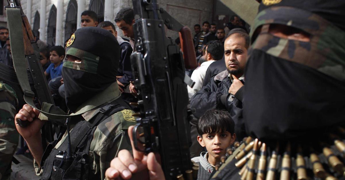 Brave 14-Year-Old Boy Takes Bold Stand Against ISIS... His Barbaric ...