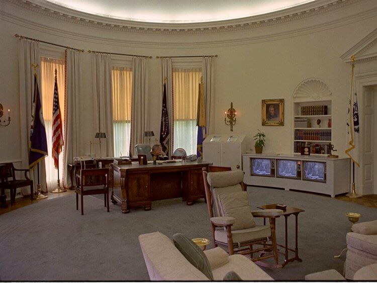 Photos: These are the Oval Office Designs for the Past 14 Presidents