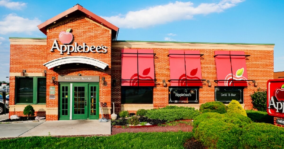 Applebee’s restaurants nationwide are serving free meals to veterans on Sunday, Nov. 11, in honor of Veterans Day.