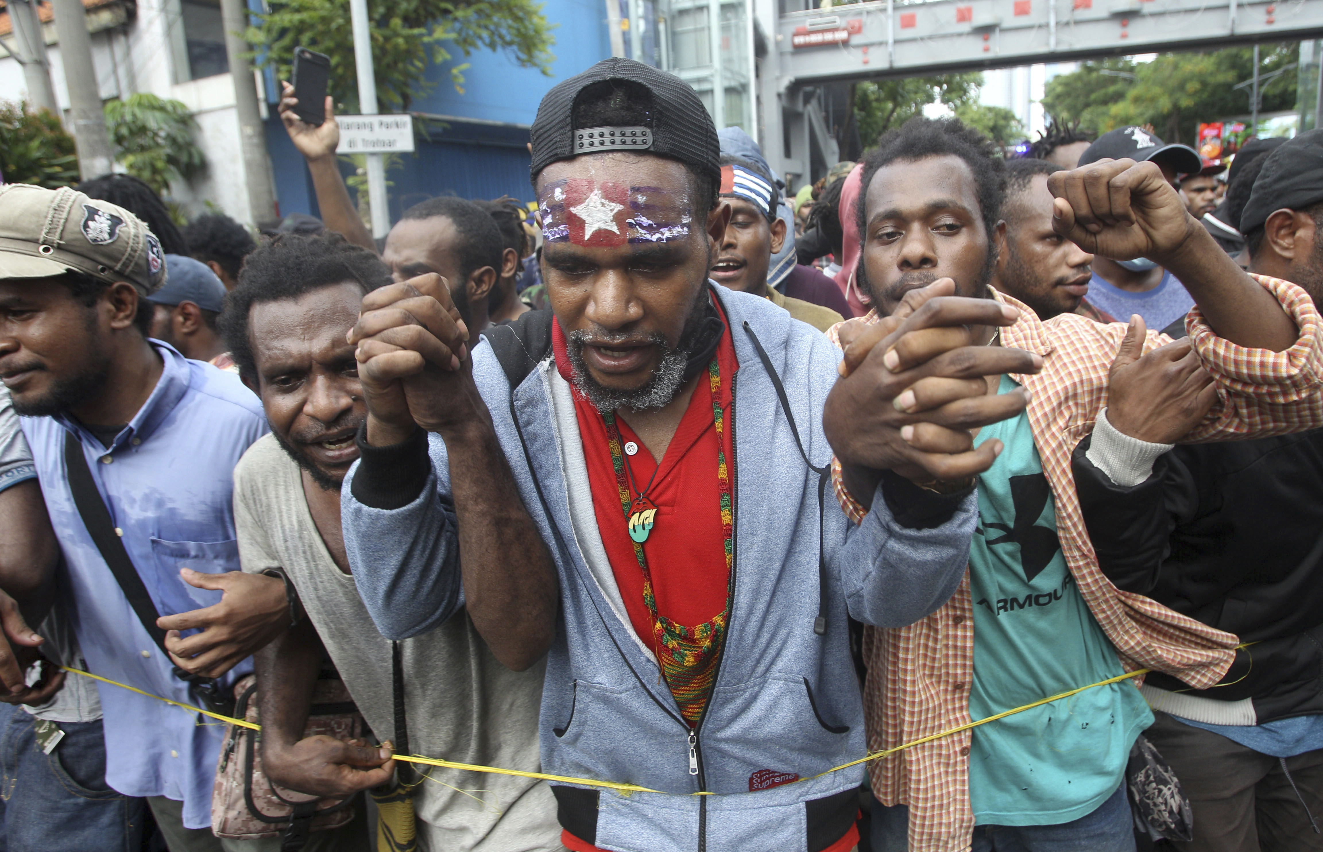 Papuans Get Independence Petition To Un Despite Obstacles