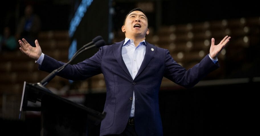 2020 Democrat Andrew Yang Refuses To Stop Telling Asian ...