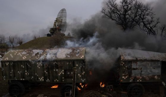 An air defense base in Mariupol, Ukraine, was allegedly attacked by Russian forces on Thursday morning after Russian troops launched their anticipated attack on Ukraine.