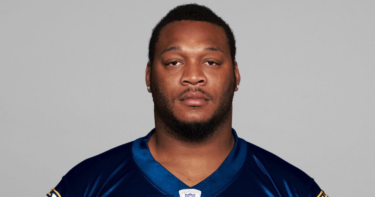 Adrian Dingle, formerly of the San Diego Chargers, reportedly passed away at age 45.