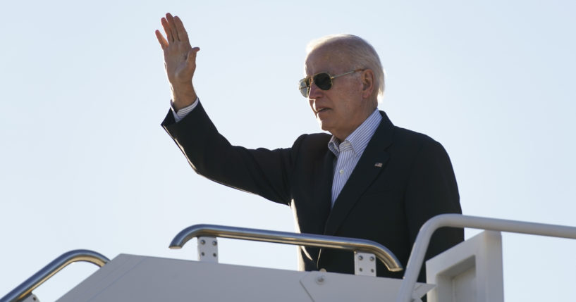 President Joe Biden boards Air Force One in El Paso, Texas, on Sunday.