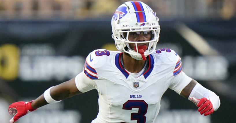 Buffalo Bills safety Damar Hamlin (3) plays in an NFL preseason football game against the Pittsburgh Steelers in Pittsburgh on August 20, 2023.