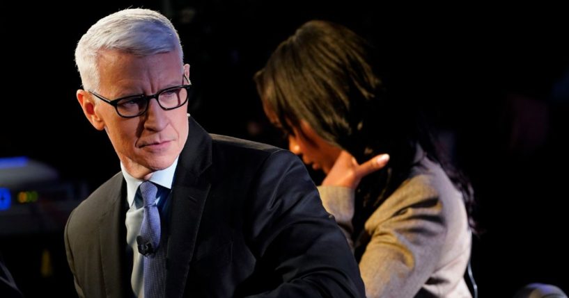 Anderson Cooper waiting for the start of the CNN Republican presidential debate