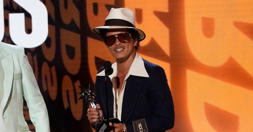 Bruno Mars accepting an award