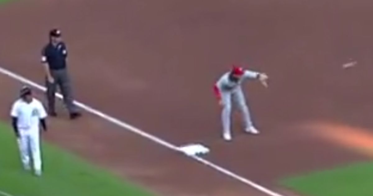 Watch: Philadelphia Phillies Turn Bizarre Triple Play Not Seen Since 1929