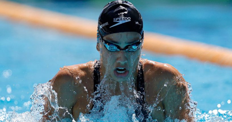 Ana Carolina Vieira of Brazil competes in the Women's 100m Breaststroke heats during Trofeu Brasil 2022 - Day 1 in Rio de Janeiro, Brazil, on April 4, 2022.