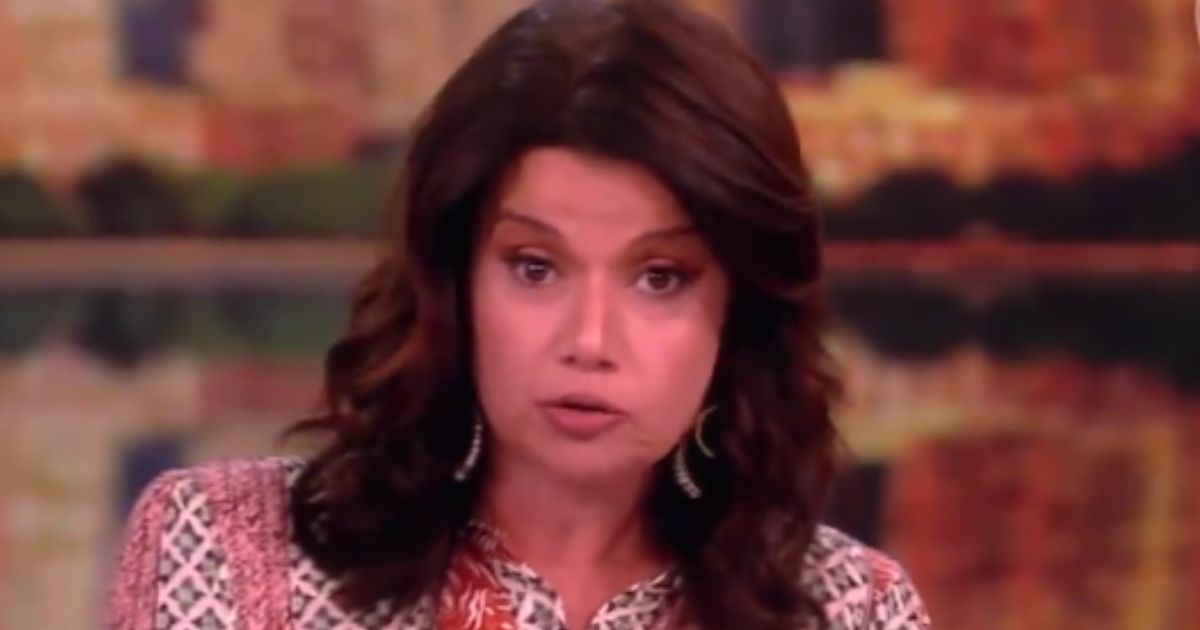 Watch: Host on ‘The View’ Vilely Suggests Trump Standing up for Clinton Rape Accusers Was Sexist