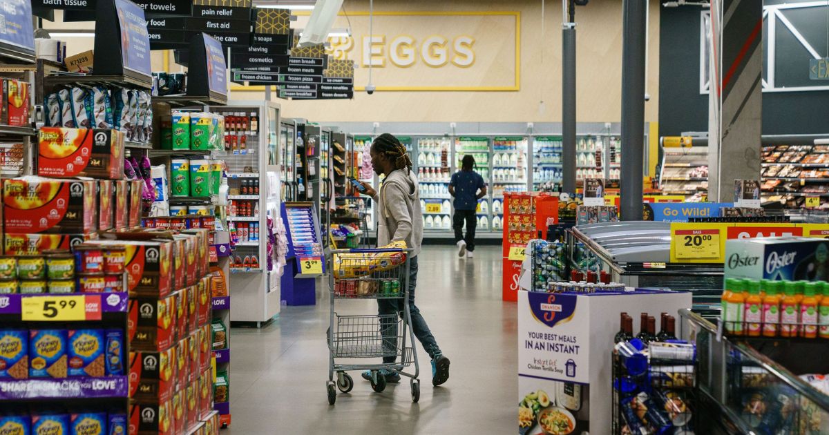 Kroger and Albertsons to sell 579 stores to satisfy government during merger