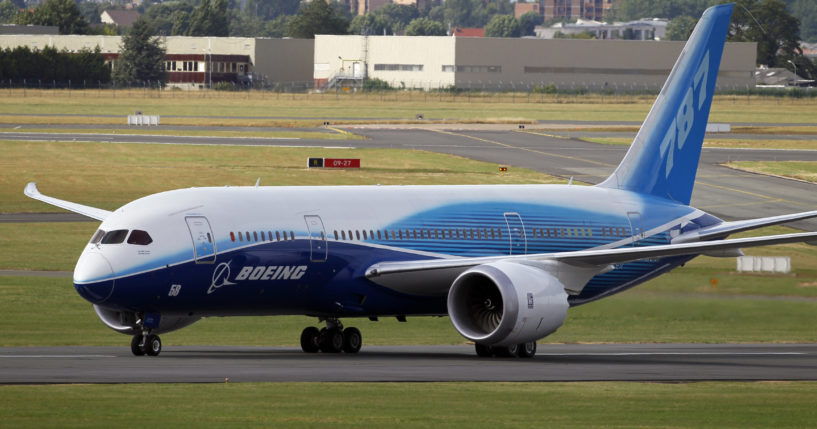 The Boeing 787 Dreamliner taxis after its landing at Le Bourget airport, east of Paris, upon its presentation for the first time at the 49th Paris Air Show at the airport, June 21, 2011.