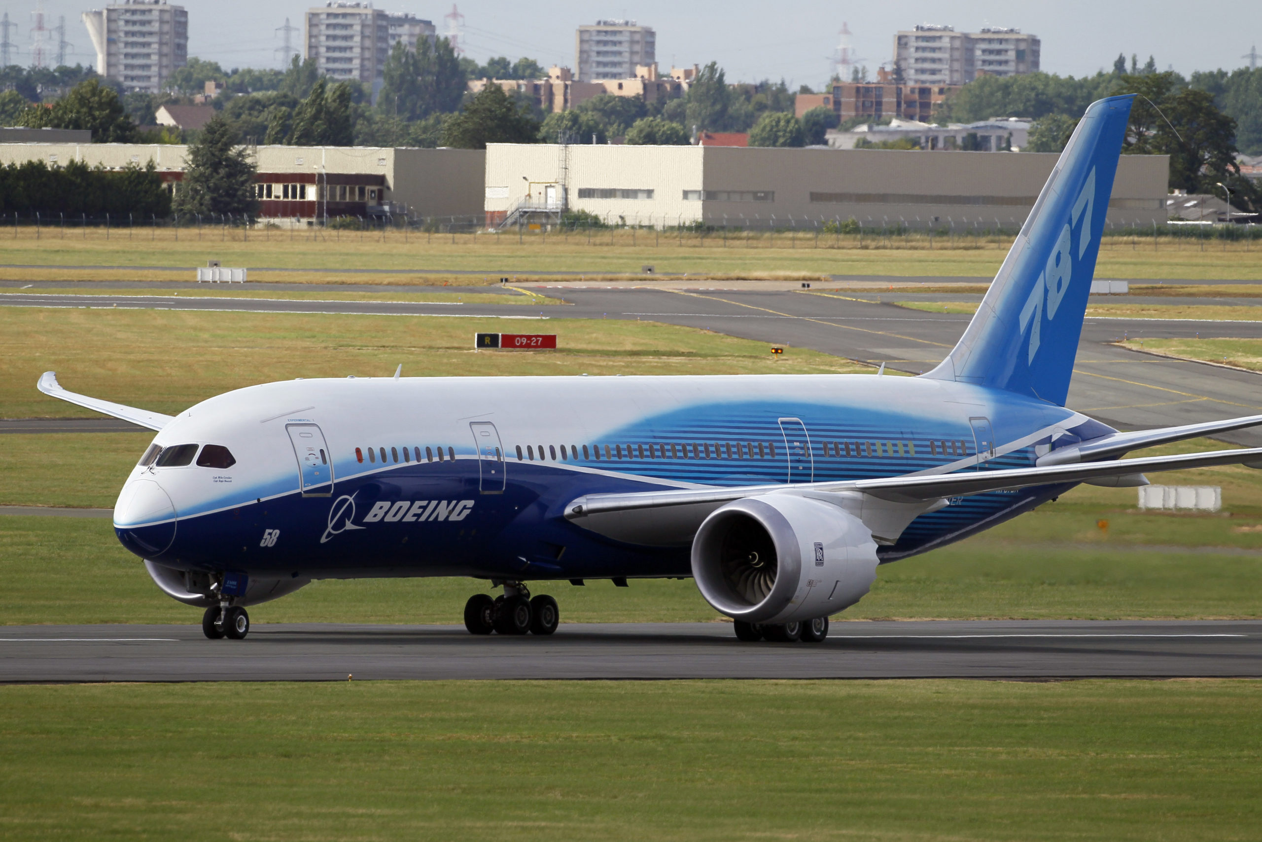 US Will Require Inspection of Pilot Seats on Boeing 787 Dreamliners