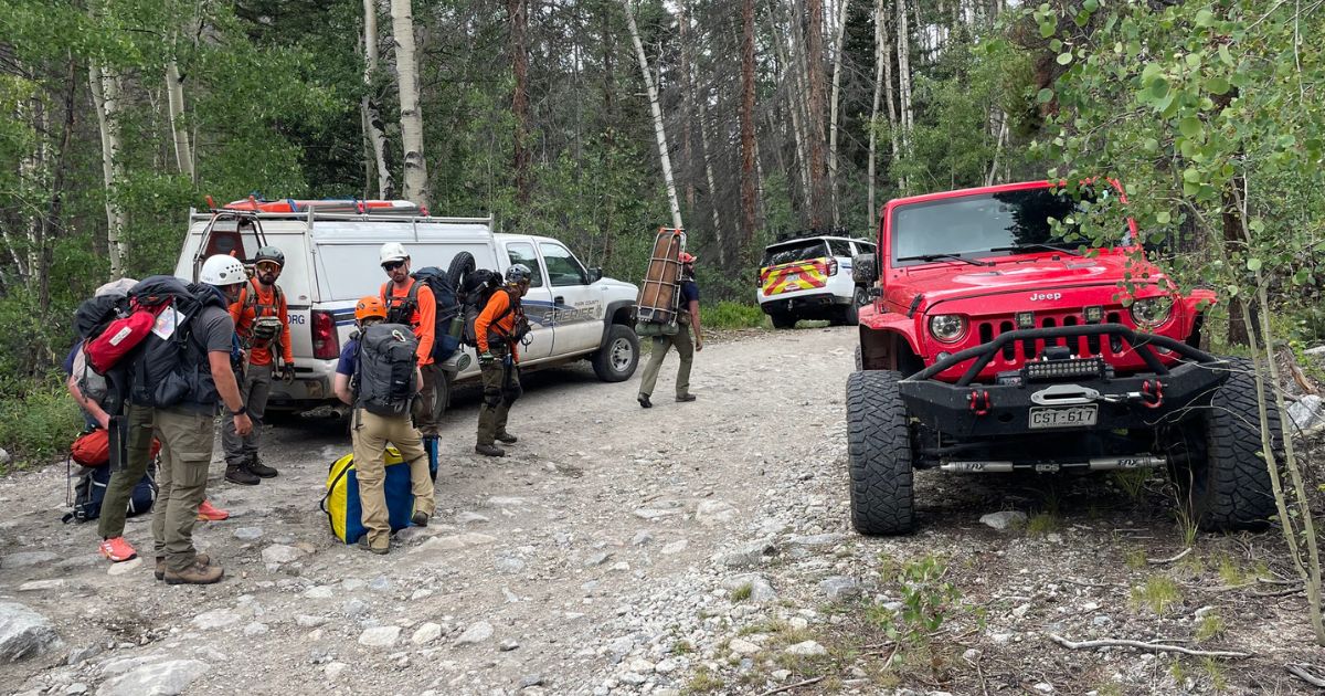 Man Stranded on Mountain After 14 of His Co-Workers Leave Him and Remove Path Markers