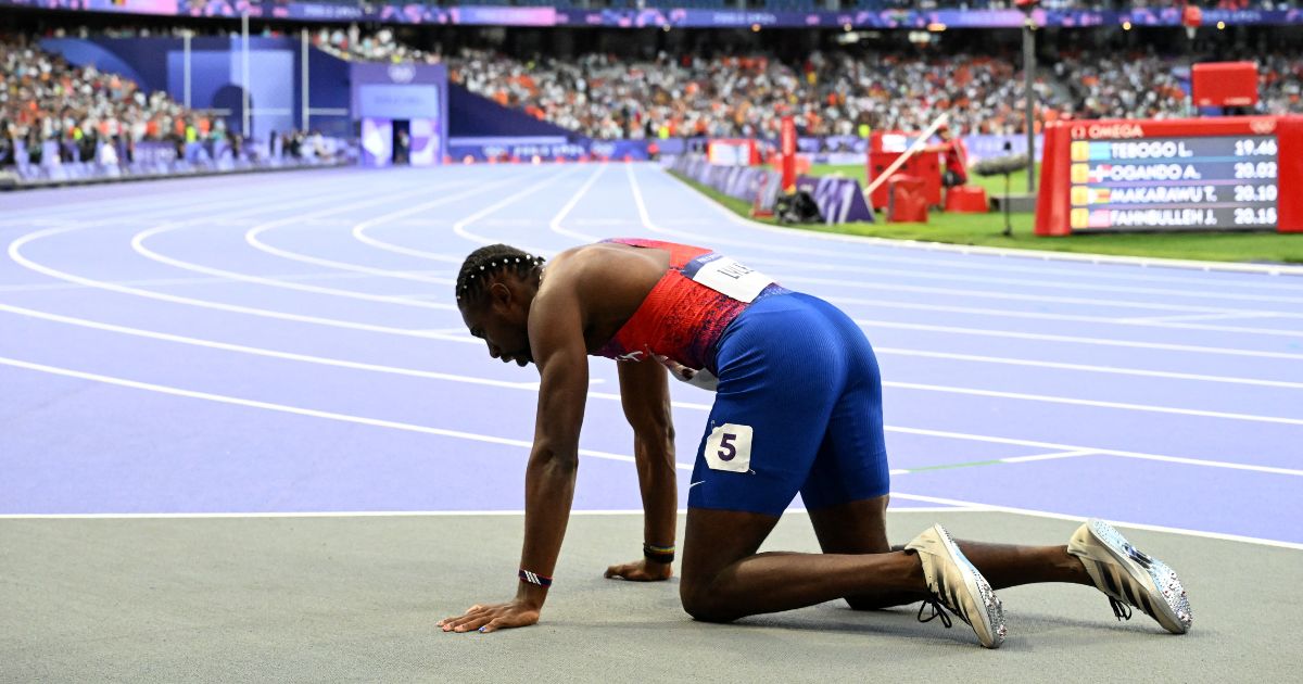 Olympic Sprinter Noah Lyles Collapses, Put in a Wheelchair After Medal-Winning Performance