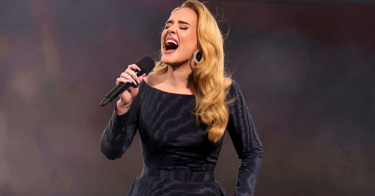 Adele Tearfully Tells Fans, ‘I Will Not See You for an Incredibly Long Time’