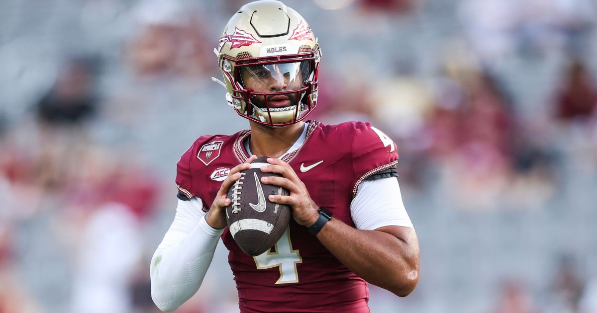 DJ Uiagalelei #4 of the Florida State Seminoles warms up before the start of a game against the Boston College Eagles in Tallahassee, Florida, o Monday.