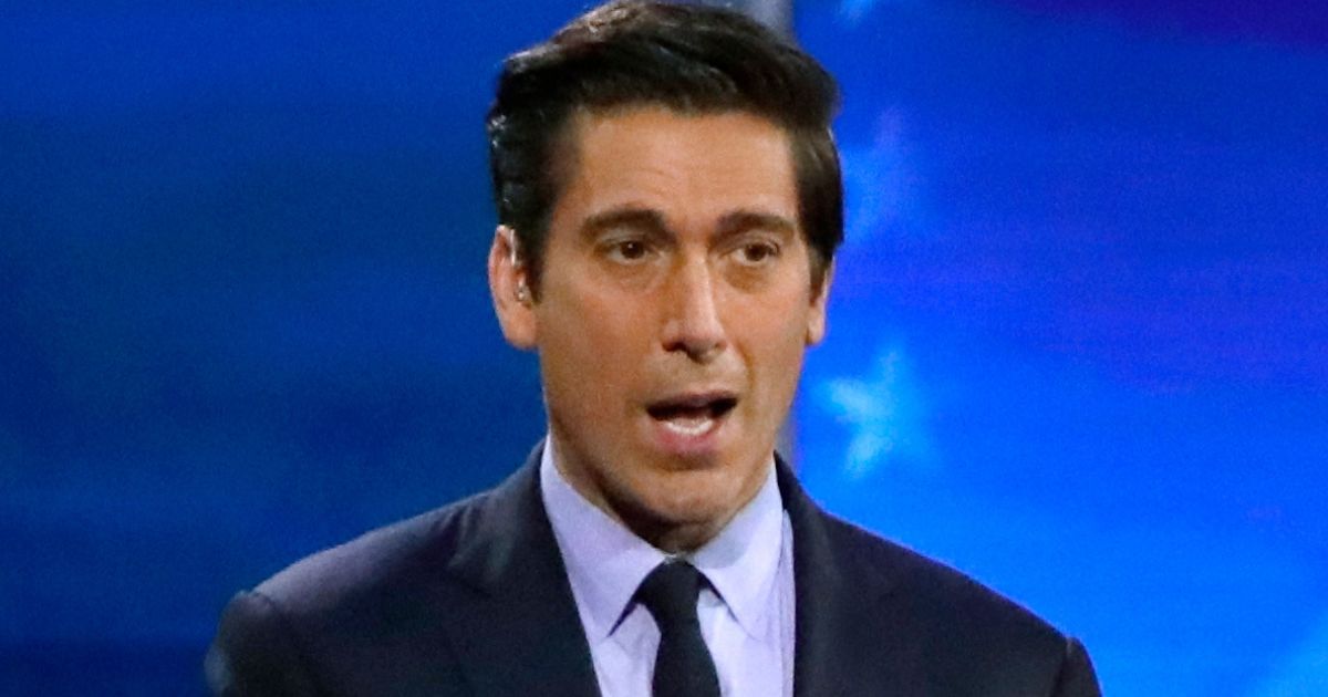 ABC’s David Muir addresses members of the audience prior to a Democratic presidential primary debate in Manchester, New Hampshire, on Feb. 7, 2020.