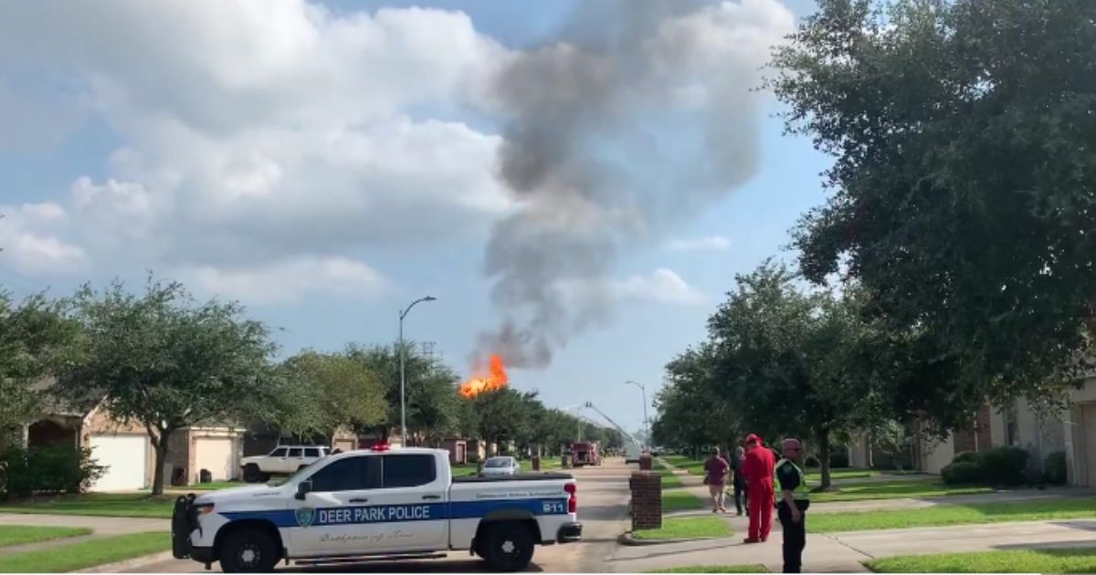 Thousands Forced to Evacuate After Texas Natural Gas Pipeline Erupts