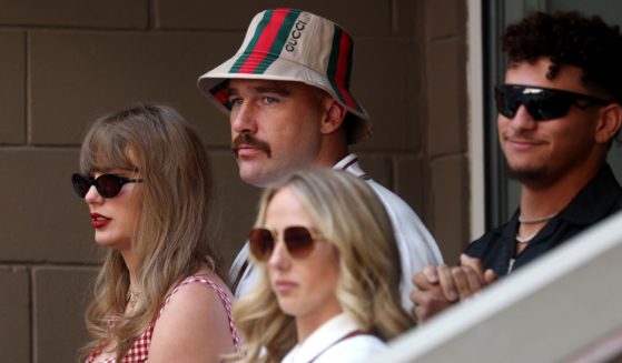 Singer-songwriter Taylor Swift, Travis Kelce and Patrick Mahomes of the Kansas City Chiefs and Brittany Mahomes attend the Men's Singles Final match on Day Fourteen of the 2024 US Open