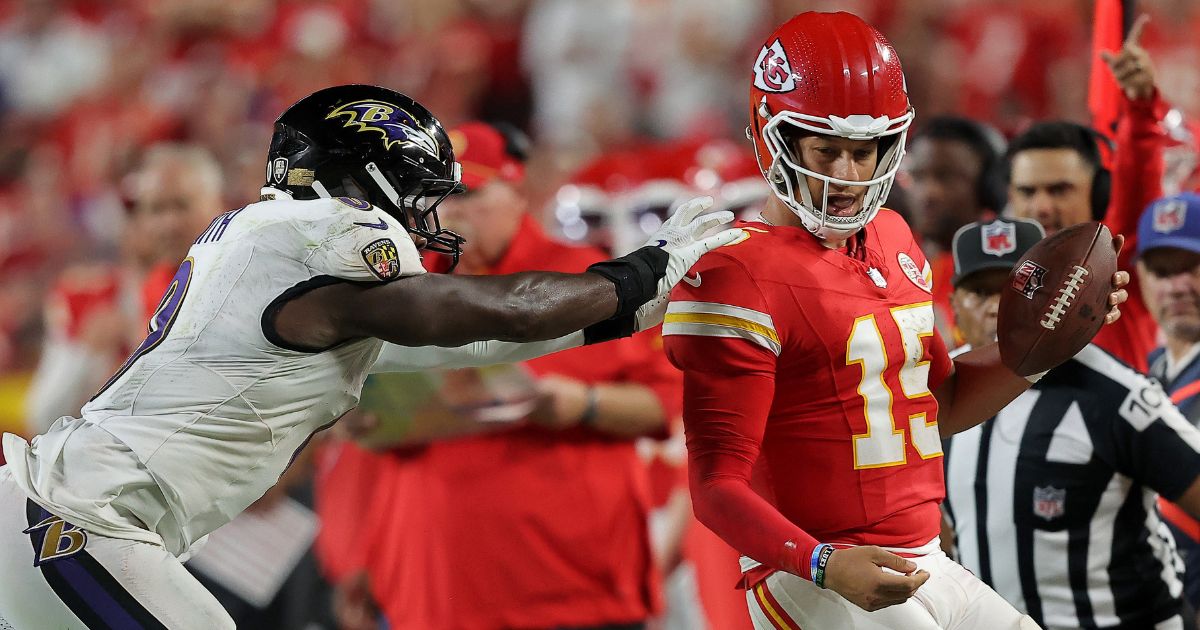 Watch: Ravens Star Sends Threat to Chiefs TE in Heated Post-Game Interview – ‘Better Watch Himself’