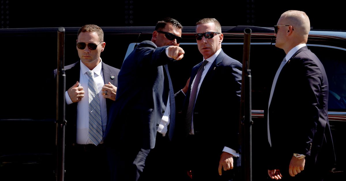 Secret Service Agent Accidentally Shoots Himself While on Duty