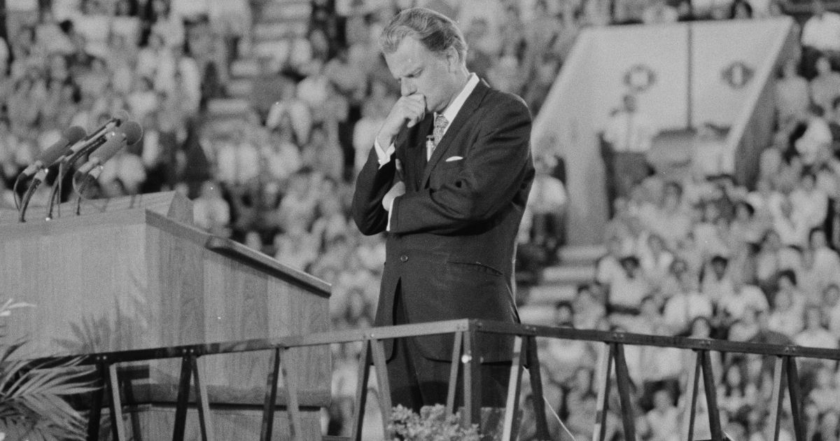 Billy Graham’s Granddaughter Castigates Trump as Franklin Graham Prays Aloud for 45’s Victory