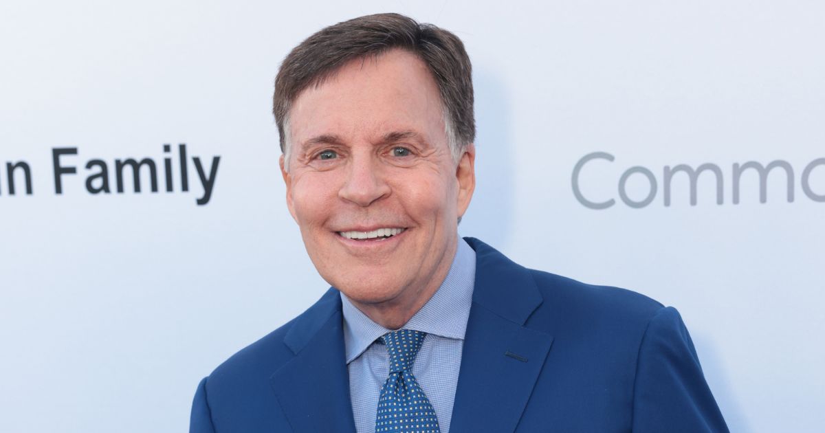 Bob Costas Very Unhappy About Being Asked to Read a CNN Promo During MLB Playoff Game