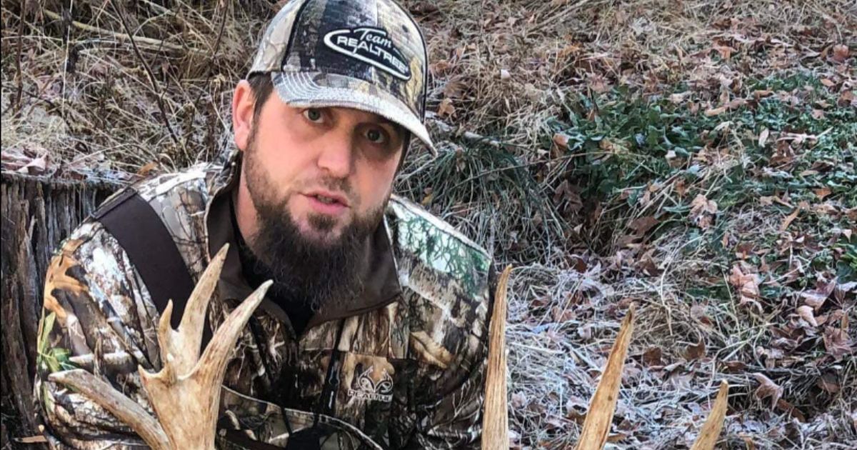 Jason Walters' pictures of a deer he shot were posted on Facebook, but within minutes he was on his way to losing his hunting license and facing criminal charges.