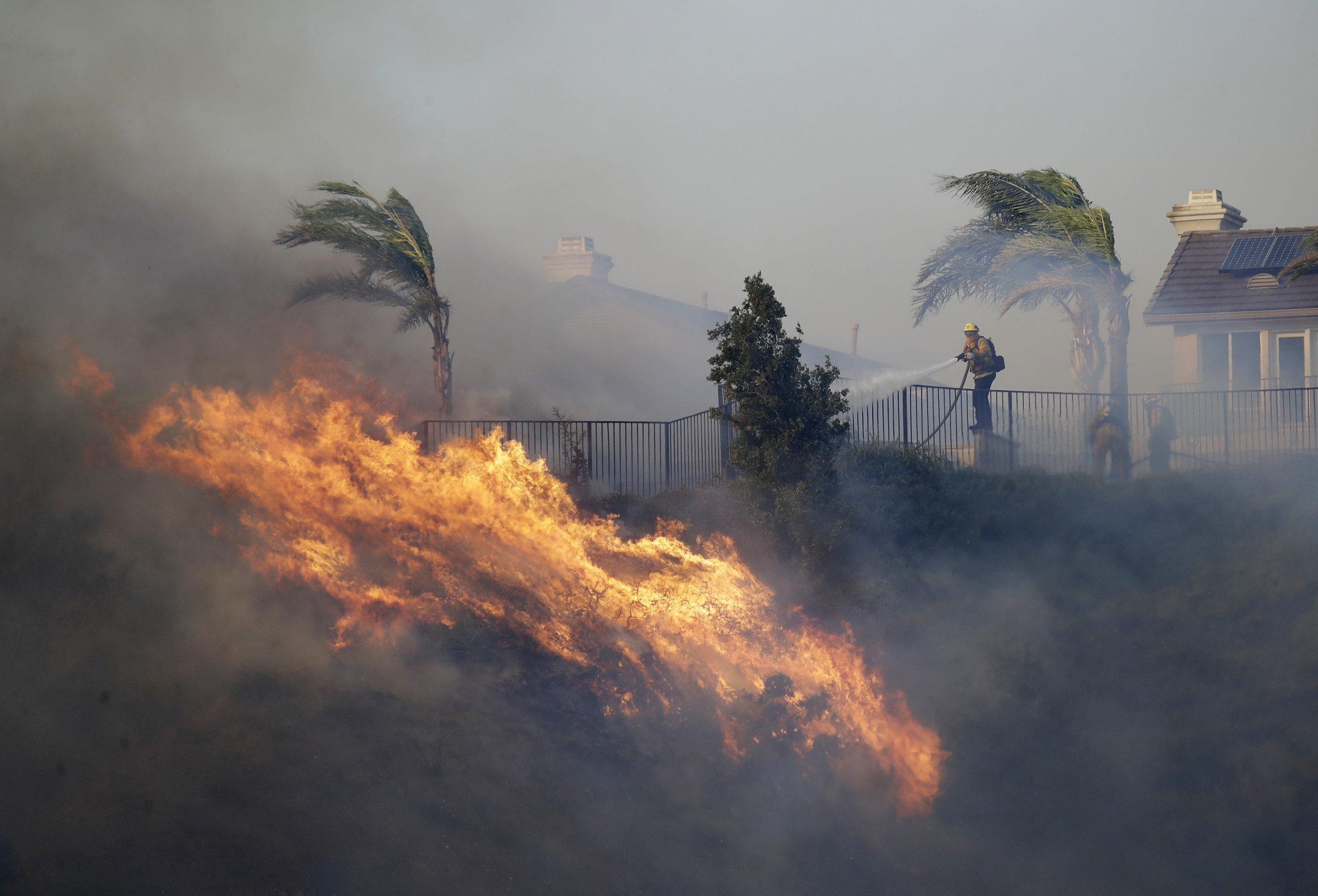 California Utility Company Preemptively Shuts Off Power as ‘Diablo Wind’ Rolls In