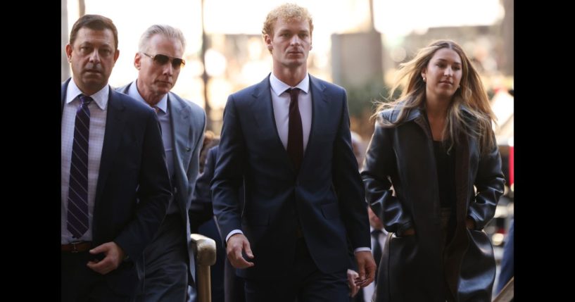 Daniel Penny (C) arrives for his trial at Manhattan Criminal Court on November 18, 2024 in New York City.