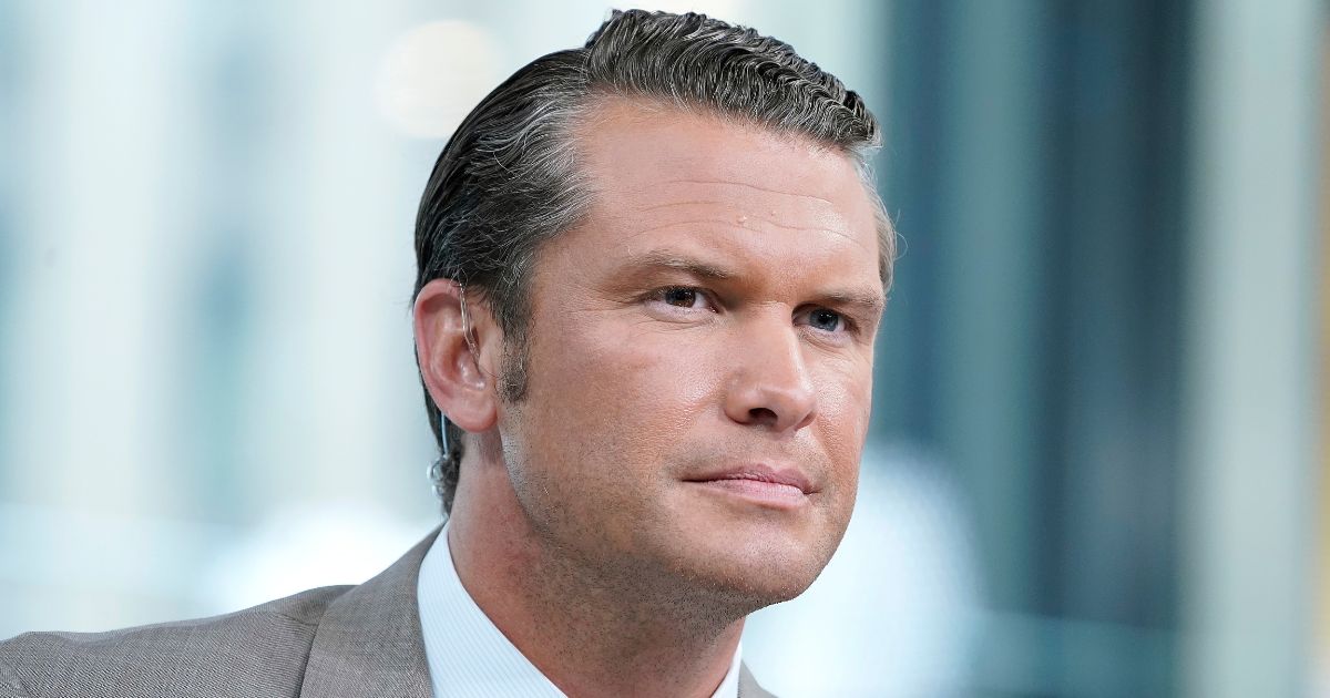 Army of 100 Navy SEALs Preparing to March on DC to Stop Lynching of Pete Hegseth - Report