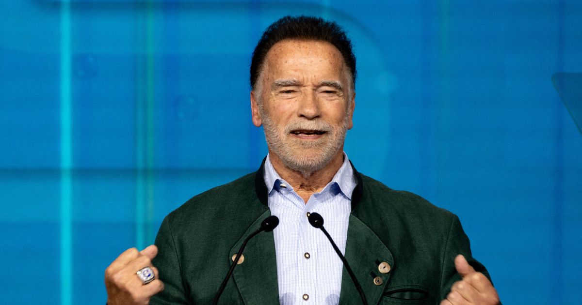 Fans Worried After Arnold Schwarzenegger Is Seen Slowly Walking NYC Streets: ‘Aged 200 Years in 2 Months’