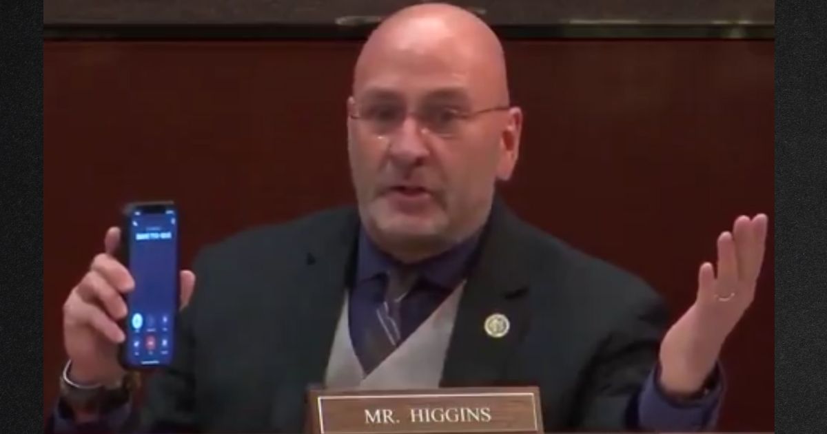 GOP Rep. Pulls Out His Phone During Hearing to Illustrate Big Problem with Social Security