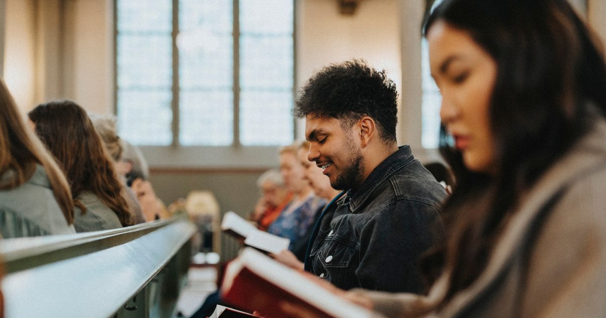 Decades-Long Secularization of US Has Officially Reversed as Young People Turn to Christ, Major Study Finds