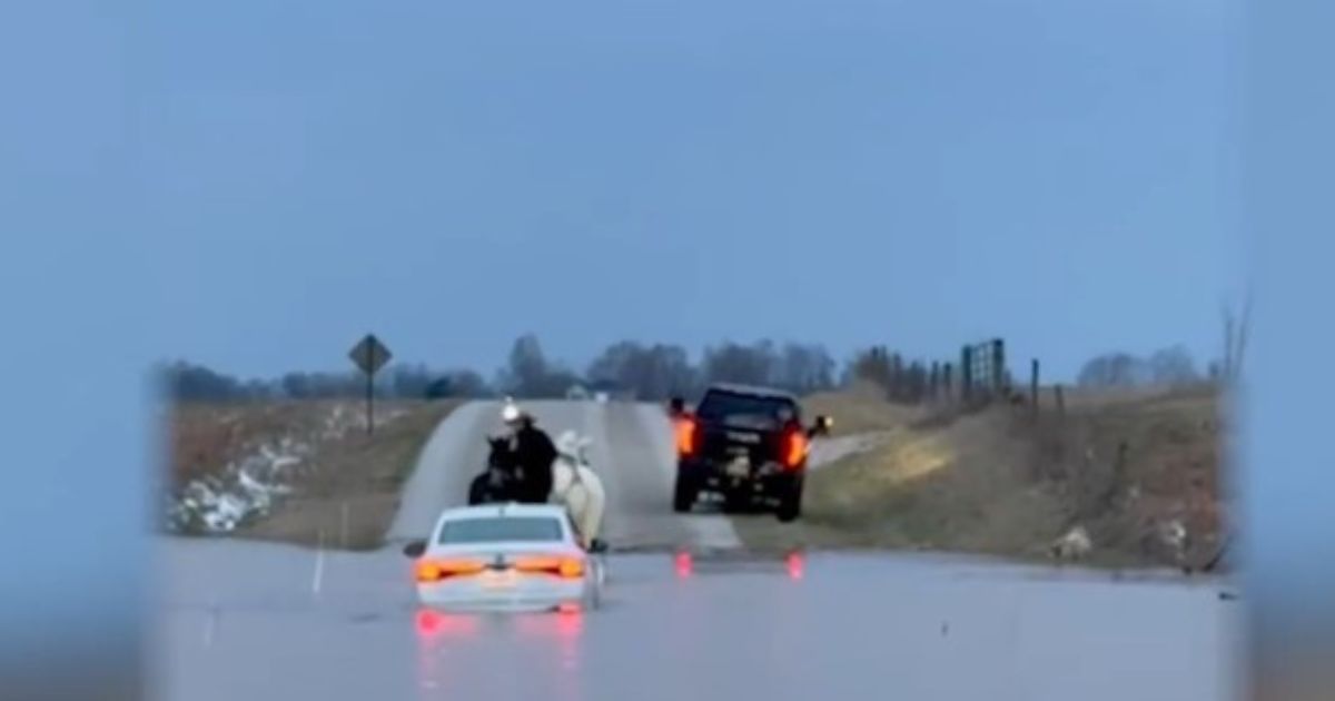 Video: Amish Man Takes Matters Into Own Hands After Finding People Stranded in Dangerous Flood Waters