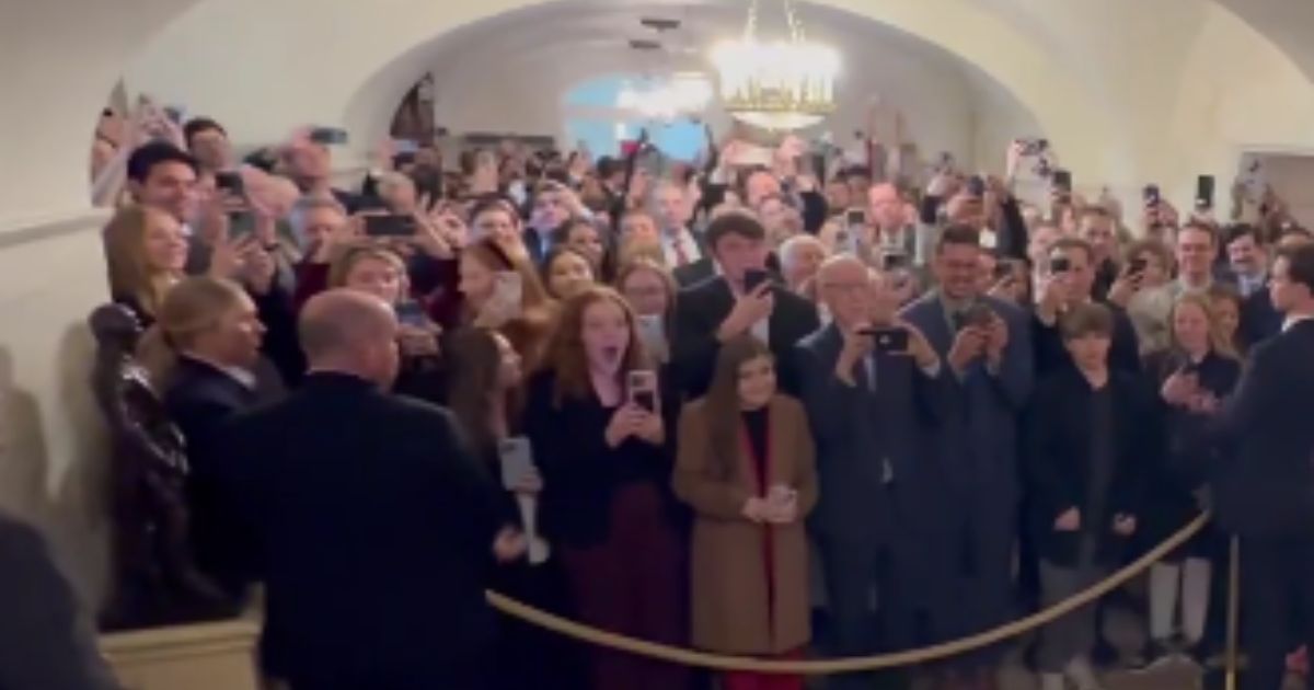 First Group to Tour the White House Since Trump Took Office Gets Treated to a Big Surprise