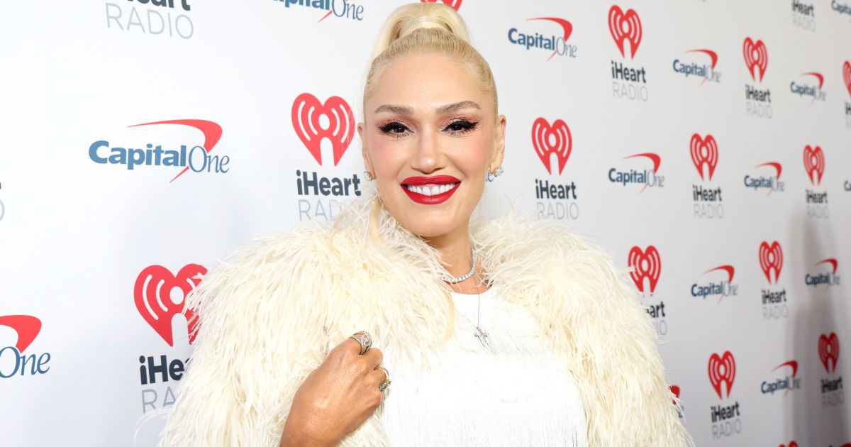 Superstar Gwen Stefani Blasted for Daring to Promote Tucker Carlson’s Show, Christianity