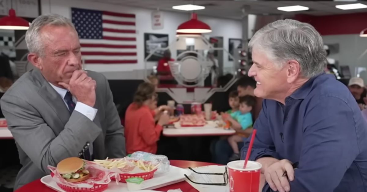 RFK Jr. and Sean Hannity Visit Fast Food Restaurant That Has ‘RFK’d’ Its Fries: ‘Customers Are Raving About It’