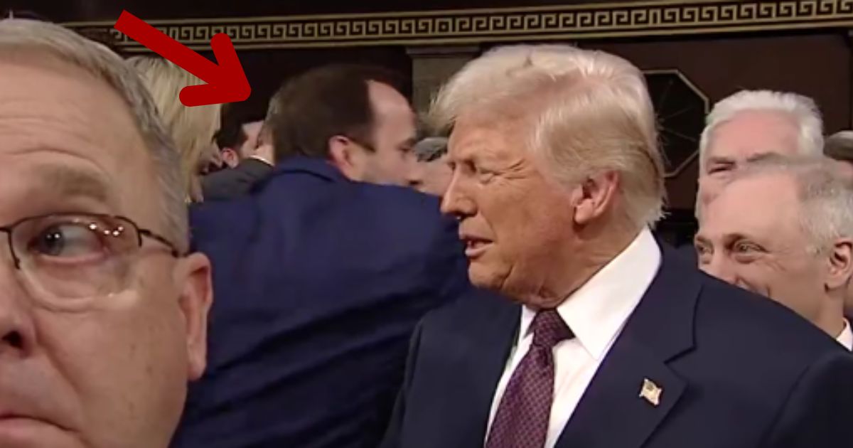 GOP Rep. Reaches Across Aisle to Rip Sign Out of Democrat’s Hand as Trump Enters House Chamber