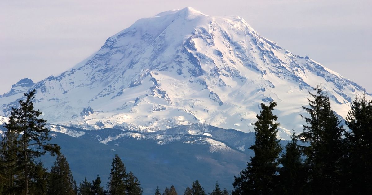 National Park Issues Strong Warning After Realizing What Visitors Are Doing: ‘Rescue Is Not Guaranteed’
