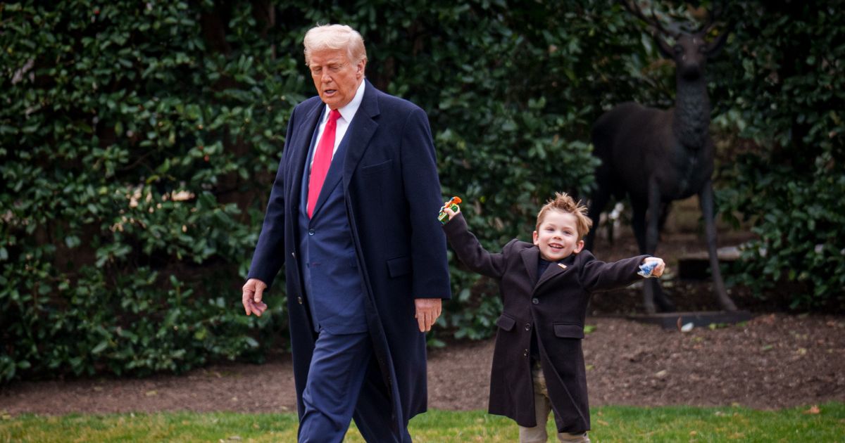 Adorable Video Shows Trump Walking with Small Child: Trump’s Hand Gesture to Reporters Reveals Who He Is